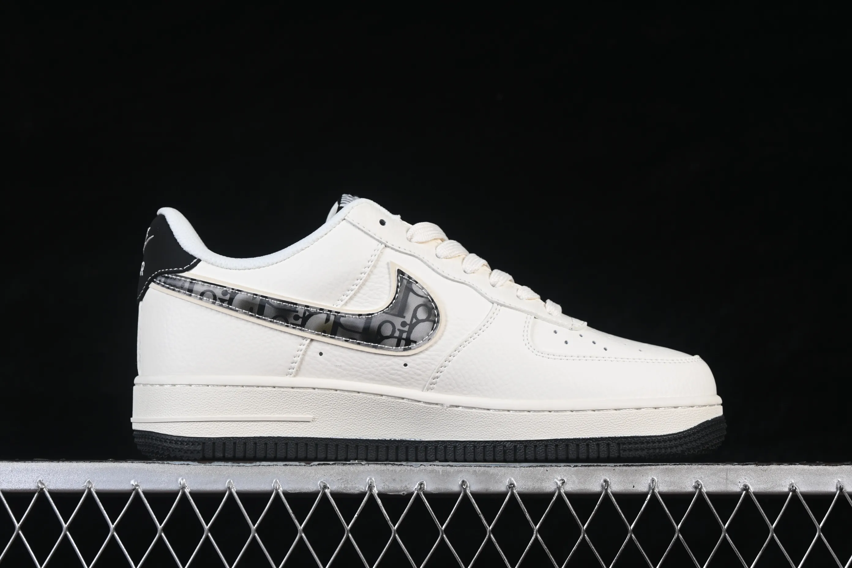 All categories Nk Air Force 1 Air Force series Nk Air Force 1 Low Air Force low-top Nike Air Force 1'07 Low joint model Air Force 1 low-top casual sneakers MM3399-811